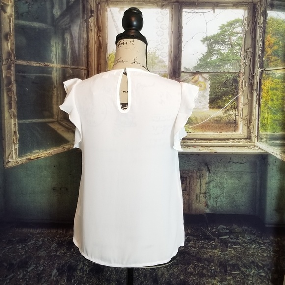 White Flutter Sleeve Tunic Top w/ Pearl Detail - Picture 5 of 5